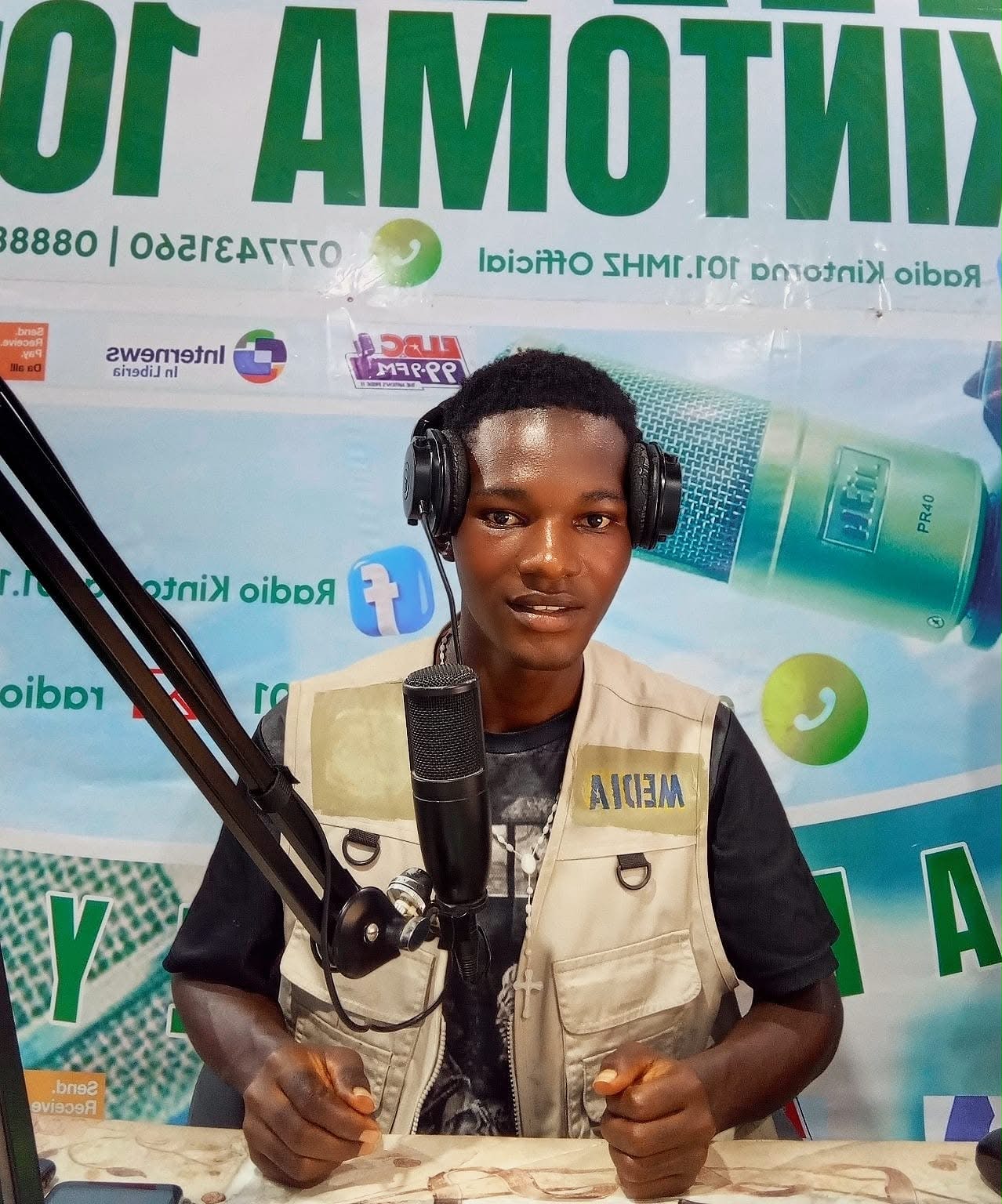 Portrait of Jonathan Jallah Gomo, videographer at Lofa24.
